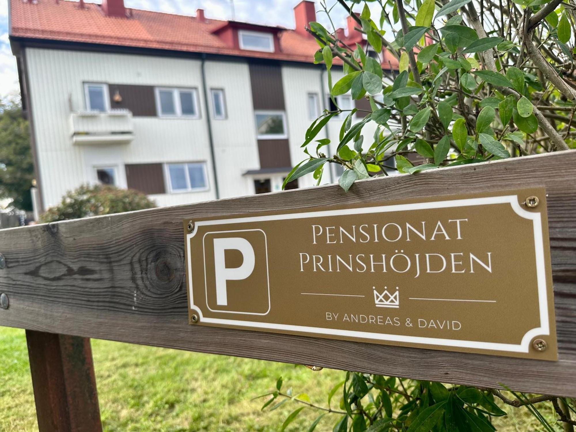Pensionat Prinshoejden - Home Katrineholm Exterior photo